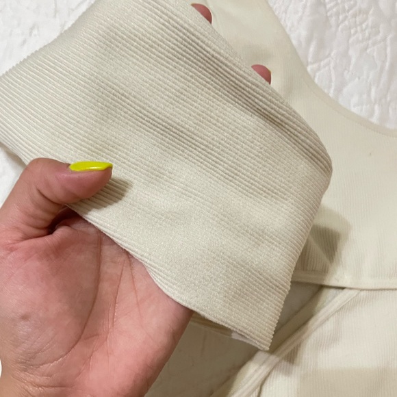 Cut Out Bodysuit - Picture 3 of 4